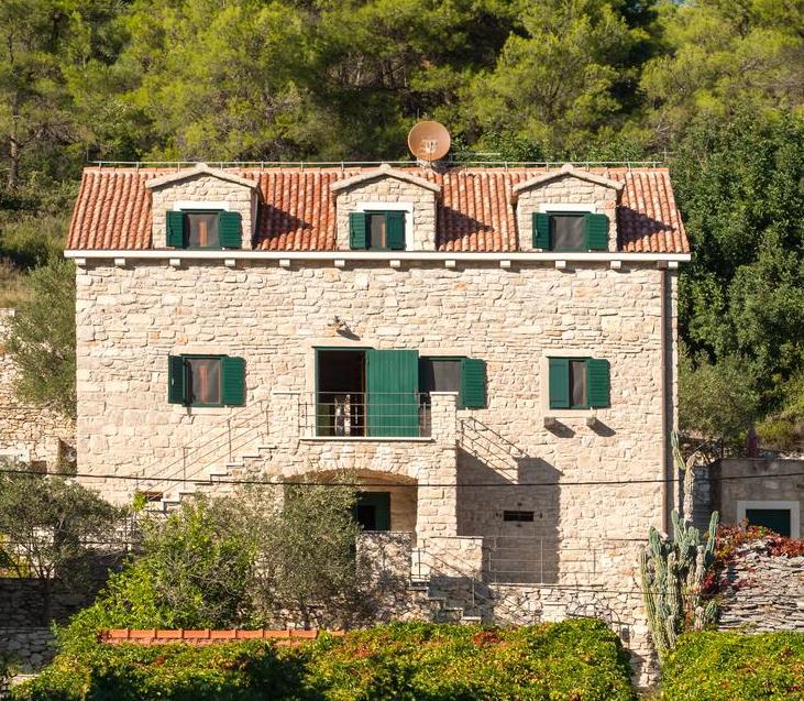 Stone house for sale, Solta, Croatia