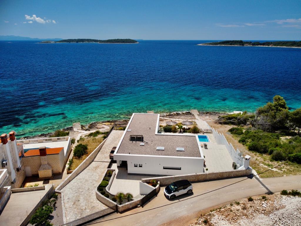Seafront villa on Korcula island for sale, Croatia, pool, garage, new property