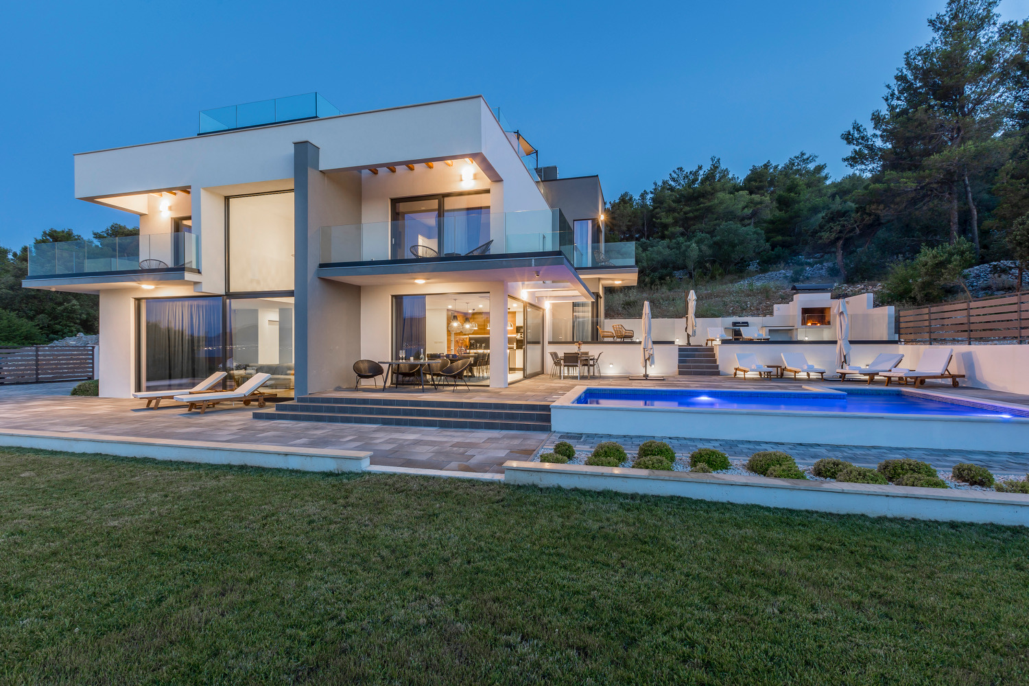 Villa in Trogir for sale by Knez Croatia