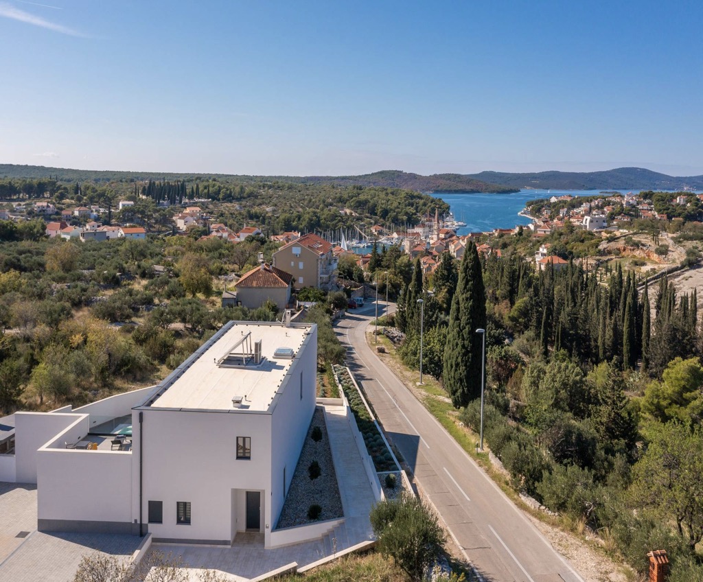Sea view villa on Brac island for sale, Croatia, Knez Croatia, Pool, Garage