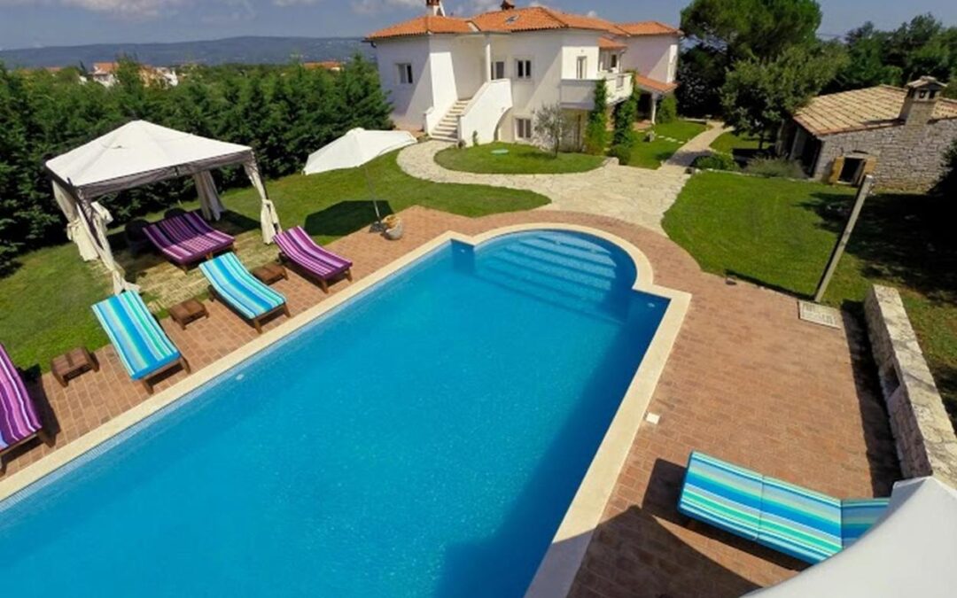 Haus mit Schwimmbad – Rakalj, Istrien