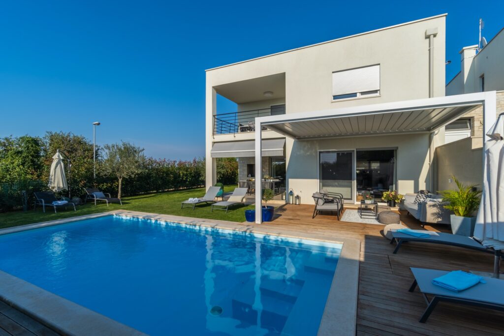 Modern villa for sale in Novigrad, Istria, Croatia, swimming pool, parking space, fully equiped, near by sea