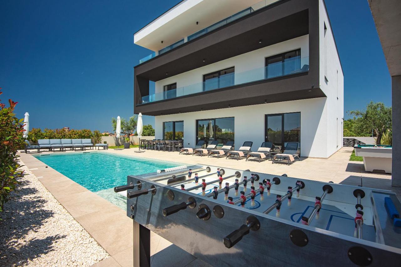 Sea view villa for sale in Pula, Istria Croatia, new modern villa, swimming pool, property 