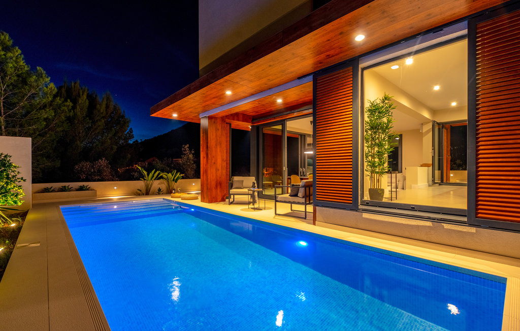 Seafront villa for sale on Korcula island, Croatia, new moder sea view, parking space, pool