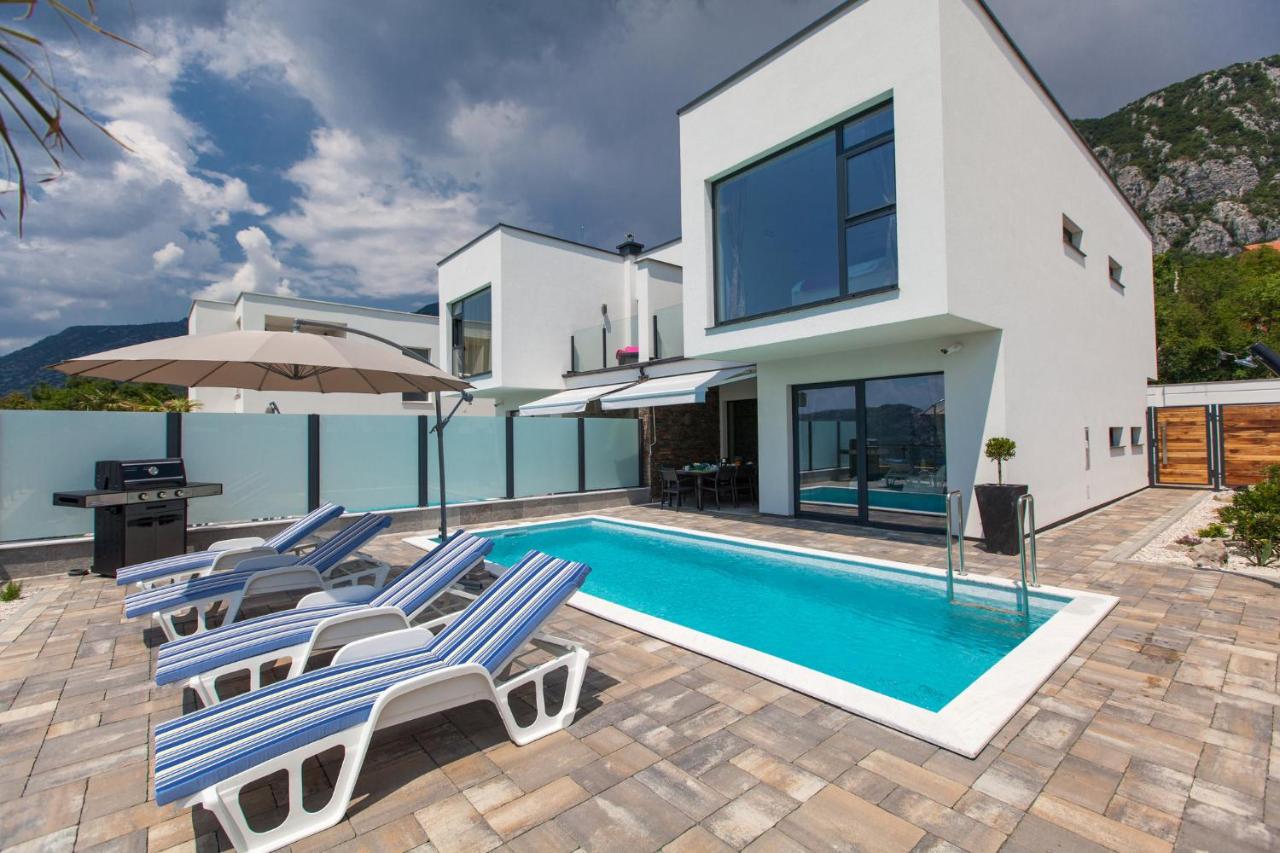 Modern house for sale in Crikvenica, Croatia, swimming pool, amazing view ,parking space, terrace