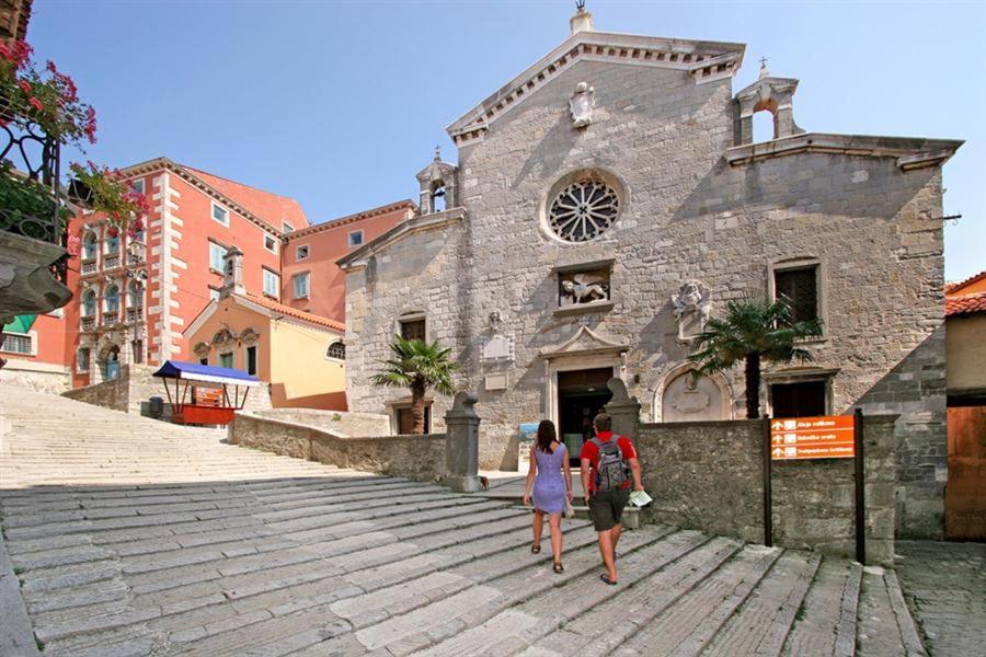 Hotel for sale in Croatia, city center labin, fully furnished, completely renovated