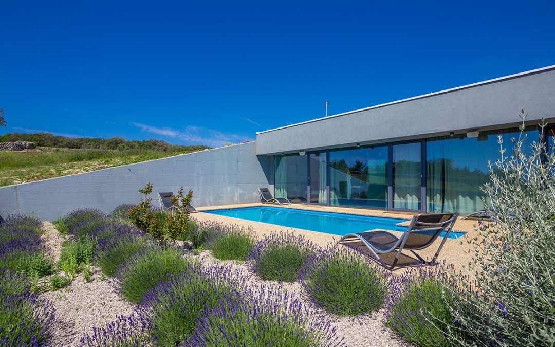 Prostrana moderna kuća sa pogledom na more  – Otok Krk