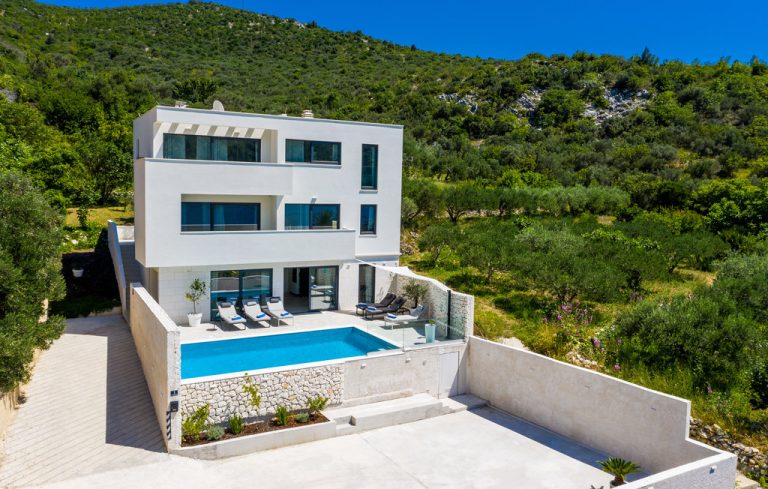 Villa Blanca Frente al Mar Con Parcela Extra – Dubrovnik