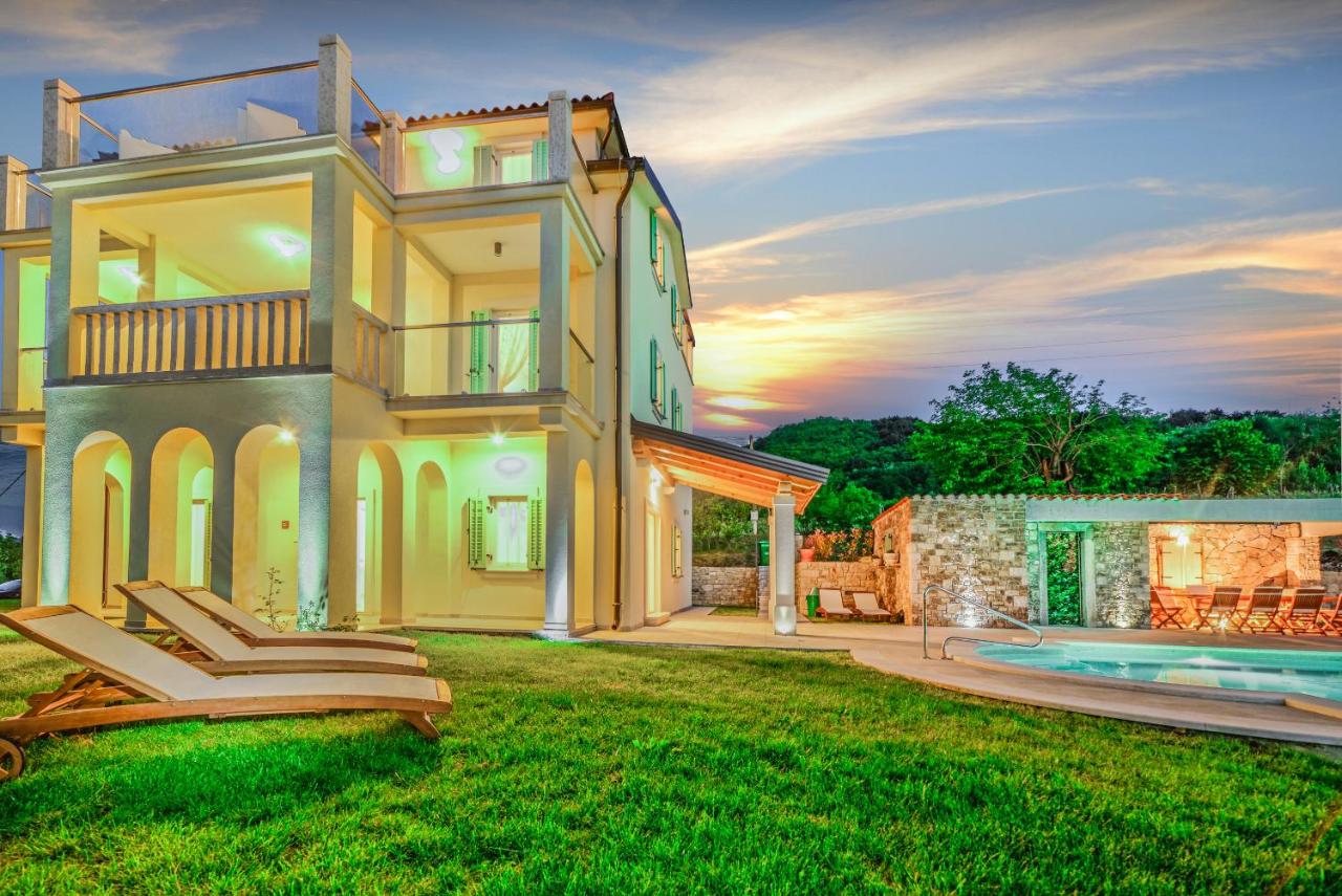Motovun view house for sale in Istria, Croatia, private ranch