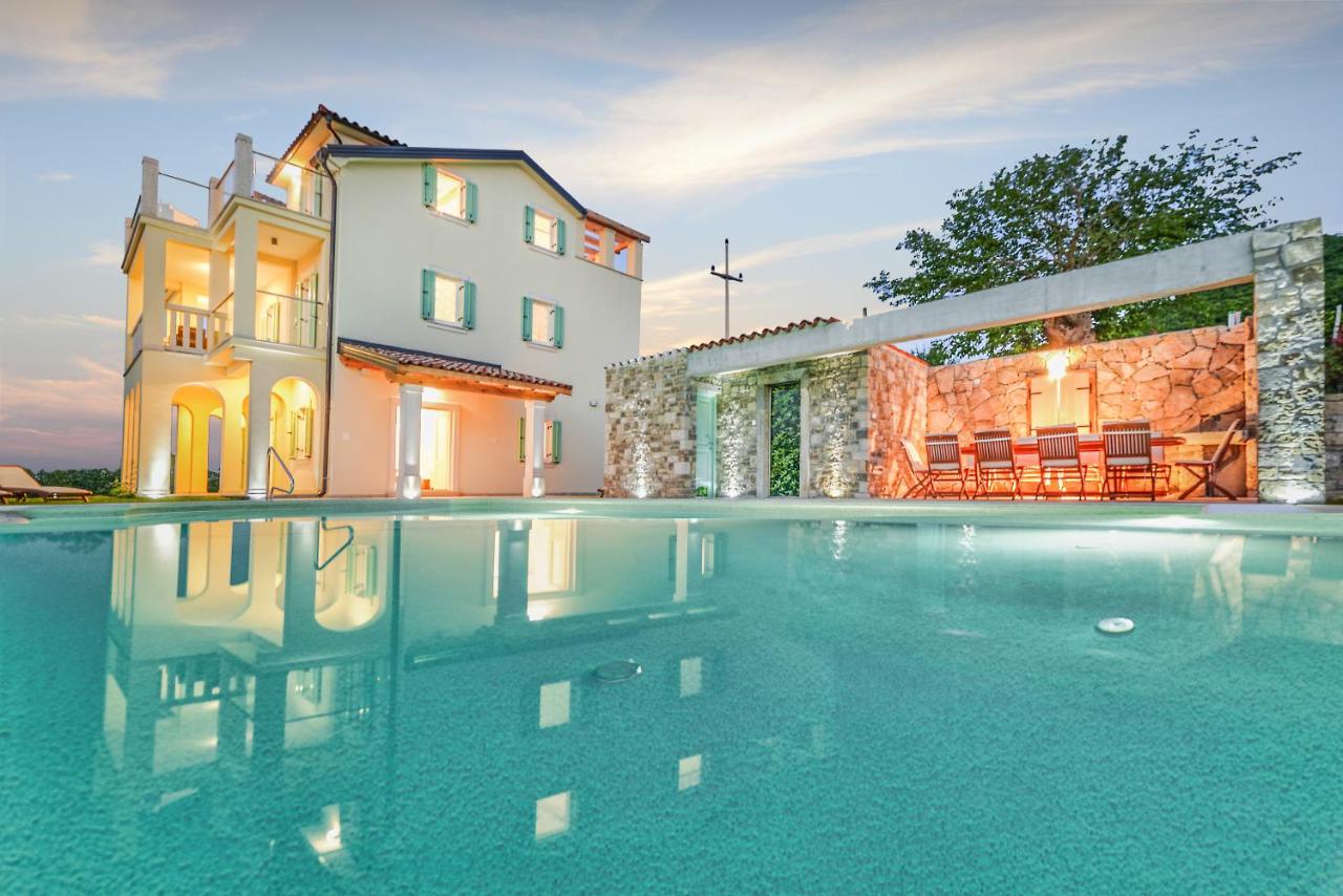 Motovun view house for sale in Istria, Croatia, private ranch