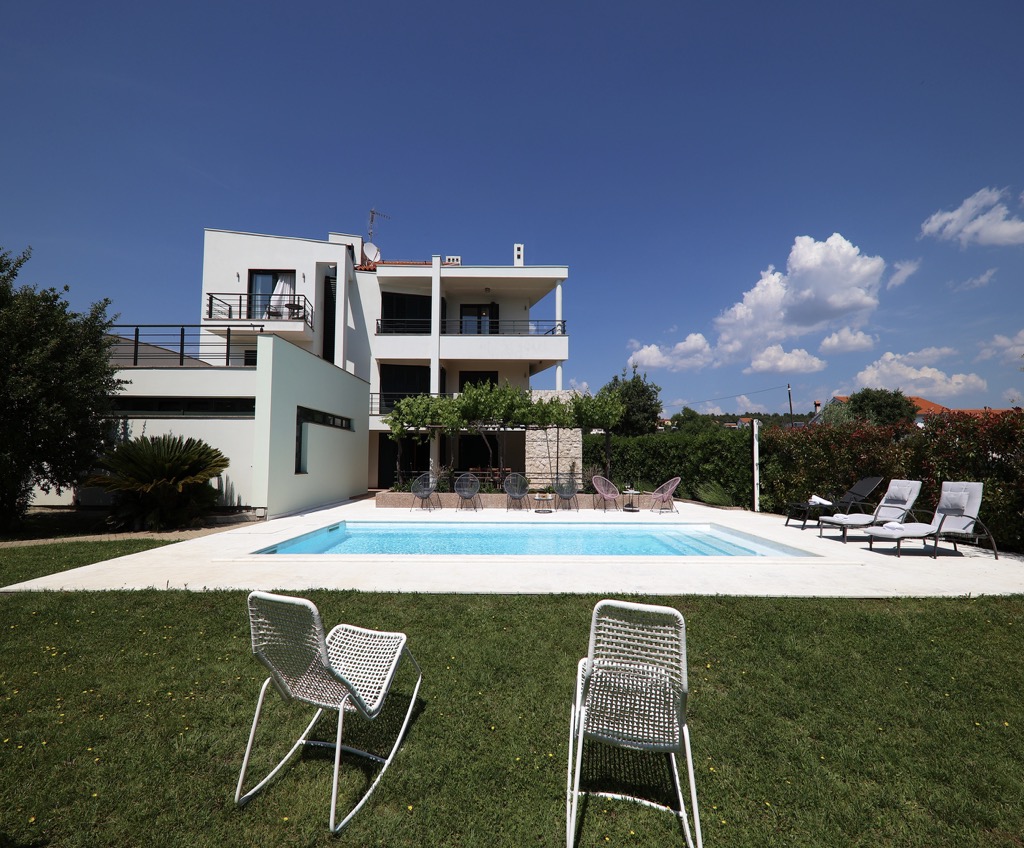 Sea view house in Zadar center for sale, bus mansion in Croatia