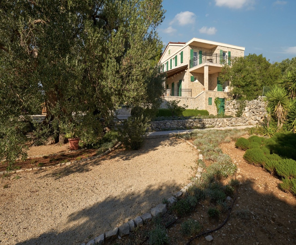 Amazing stone house for sale on Pag island