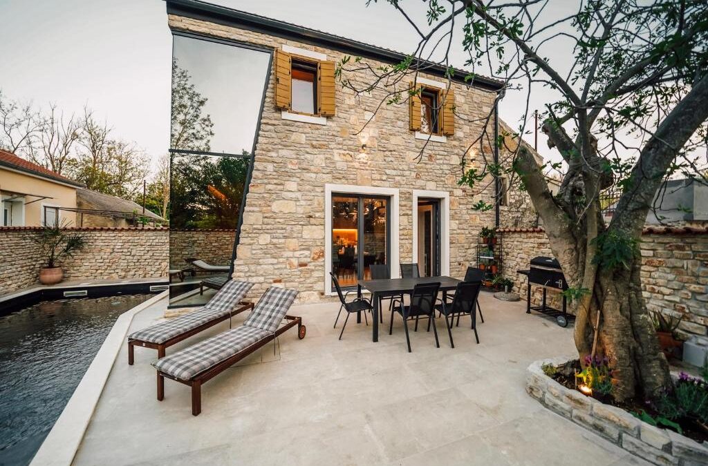 New Stone-Modern Villa in Zadar Region