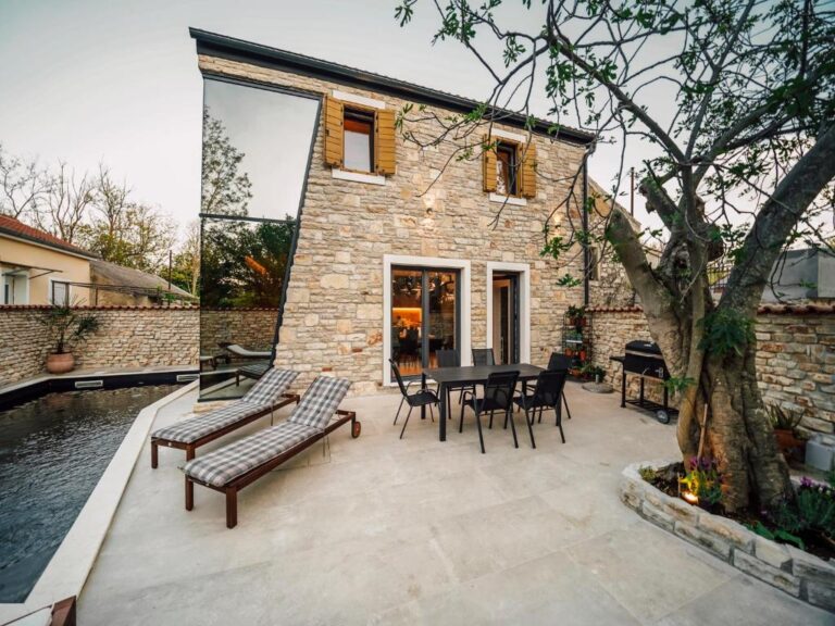 New Stone-Modern Villa in Zadar Region