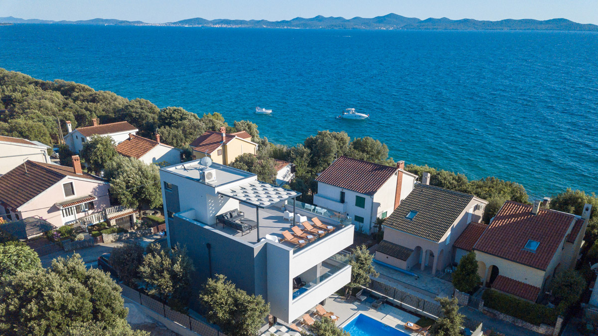 seafront villa for sale in Zadar