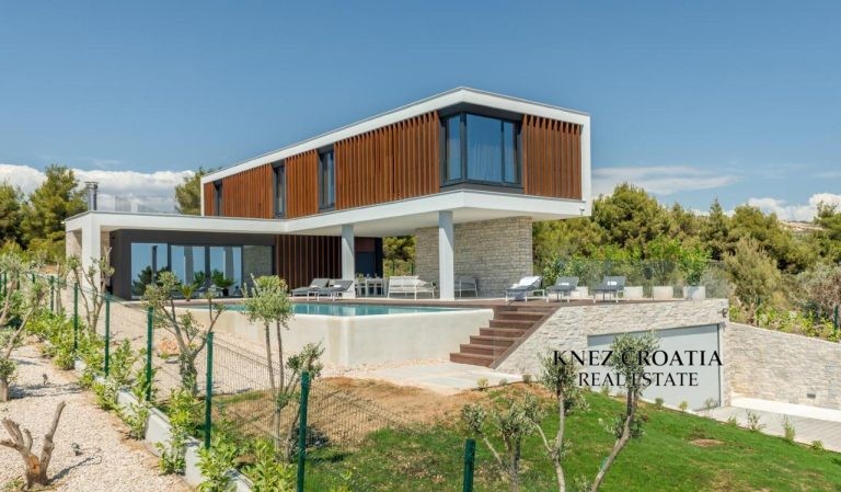 Villa Primošten s prekrasnim pogledom na more